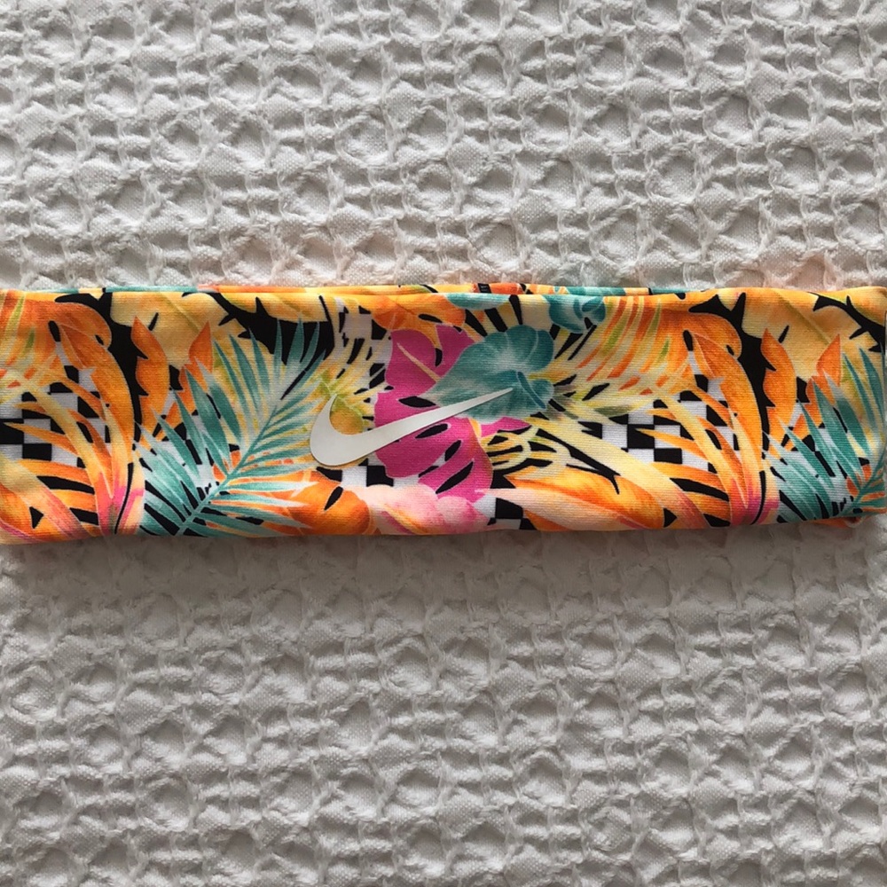 Nike headband